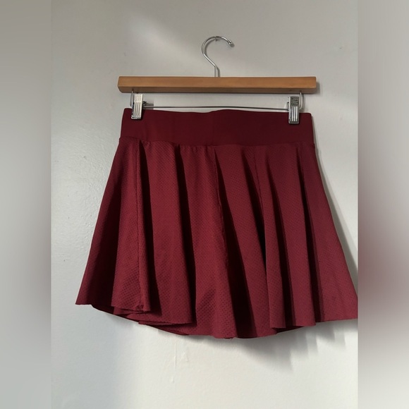Alphalete Women’s Varsity Skirt - Crimson, Size Small - Picture 4 of 5